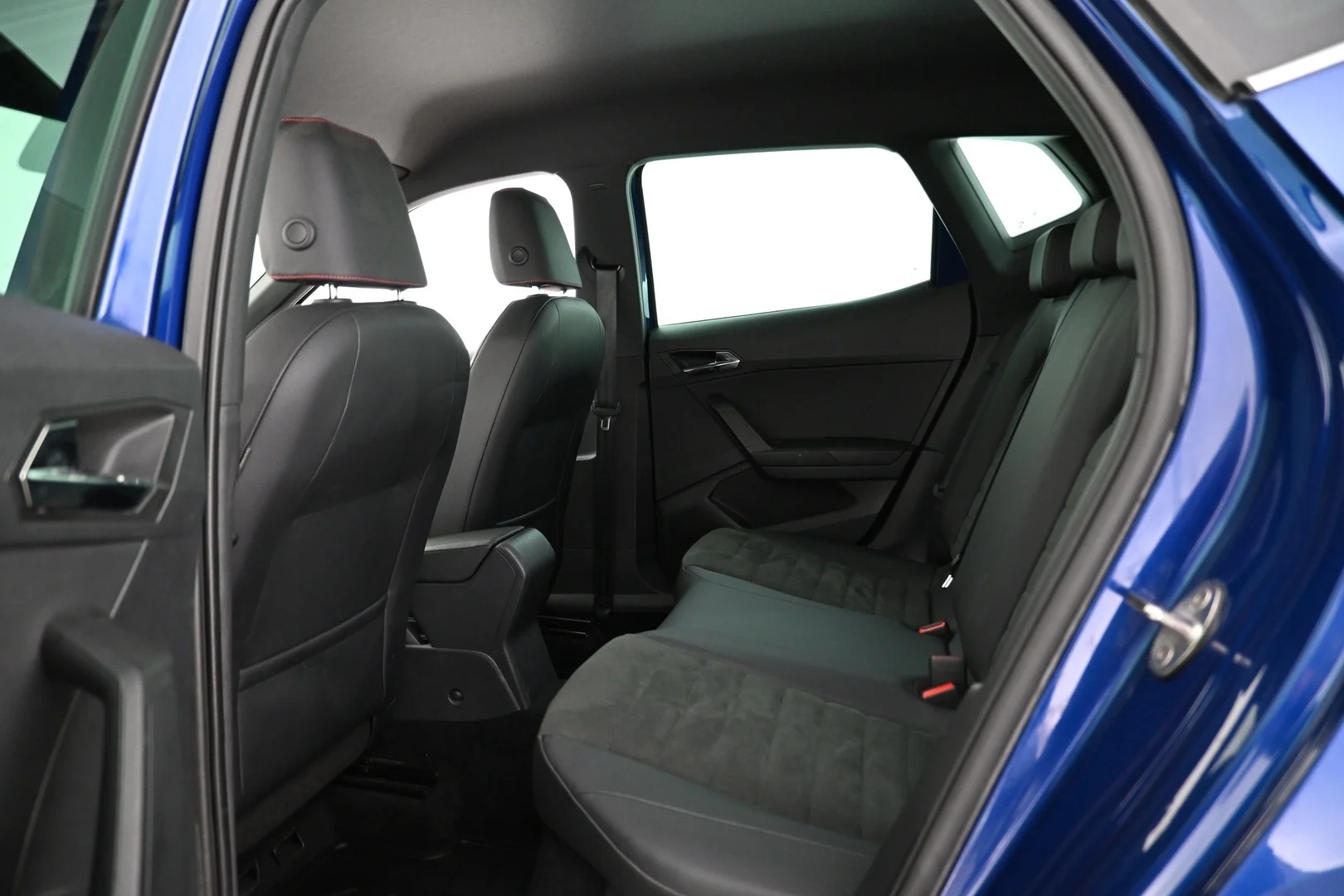 Car Image - 1VdEhySHqmqDDAuoaHIOIz