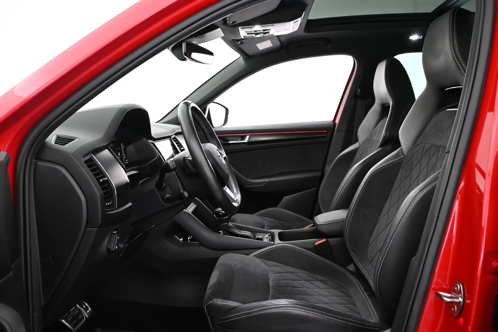 Car Image - 5awWrUO03SXYfw9SkFBndF