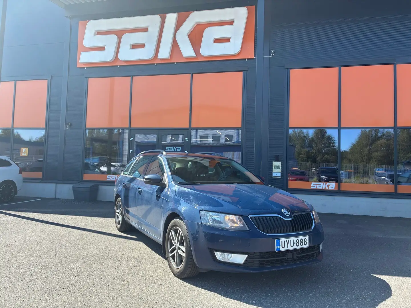 Car Image - 5ArKUb0eBEtdTCjbCAXT1l