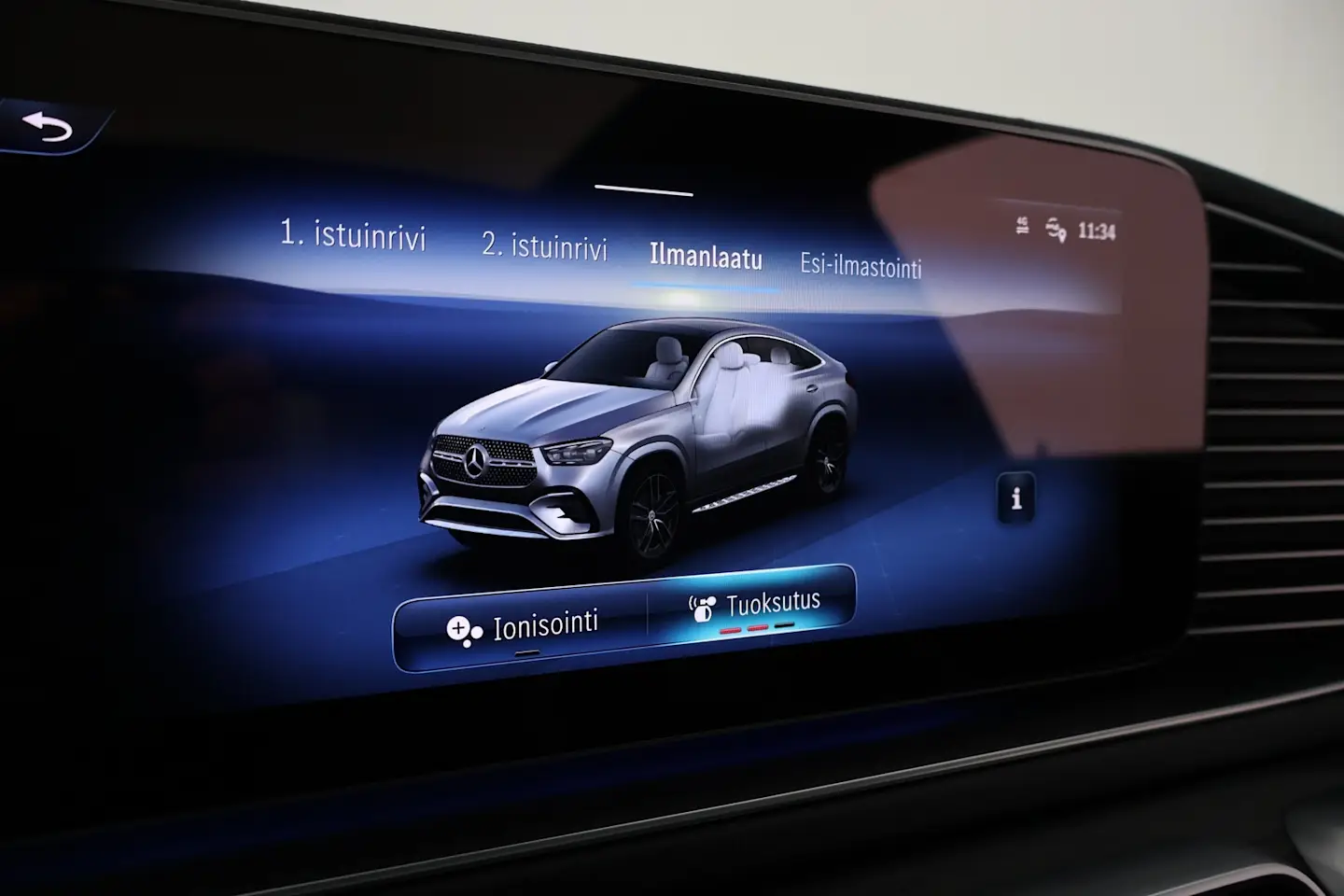 Car Image - zSMg2ikQm8q8U04Lr5DDN