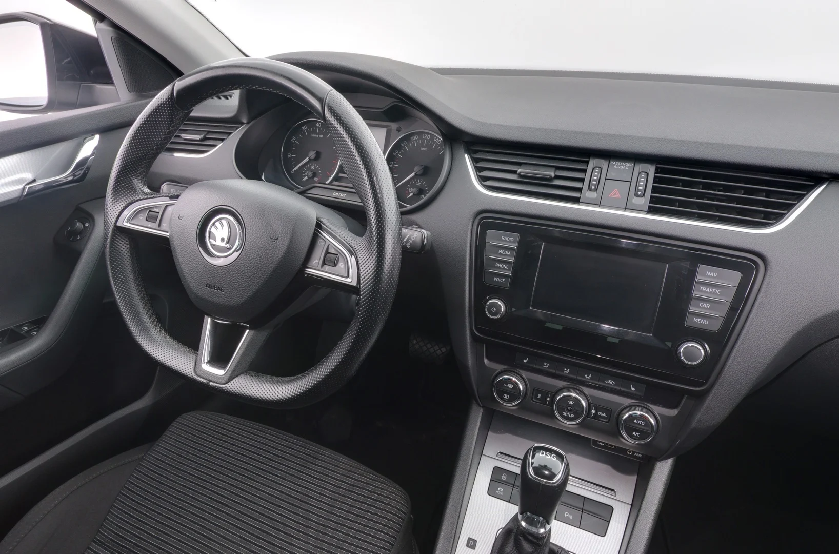 Car Image - 2dV22RypYjQECeqxJRTFk1