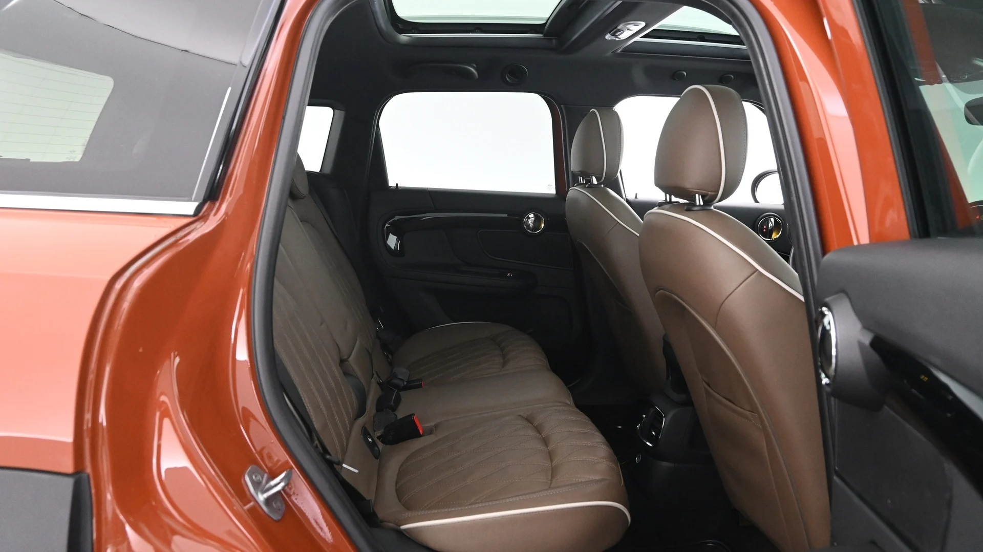 Car Image - 6QMWjWuo4ZqsJV5SzgEY9G