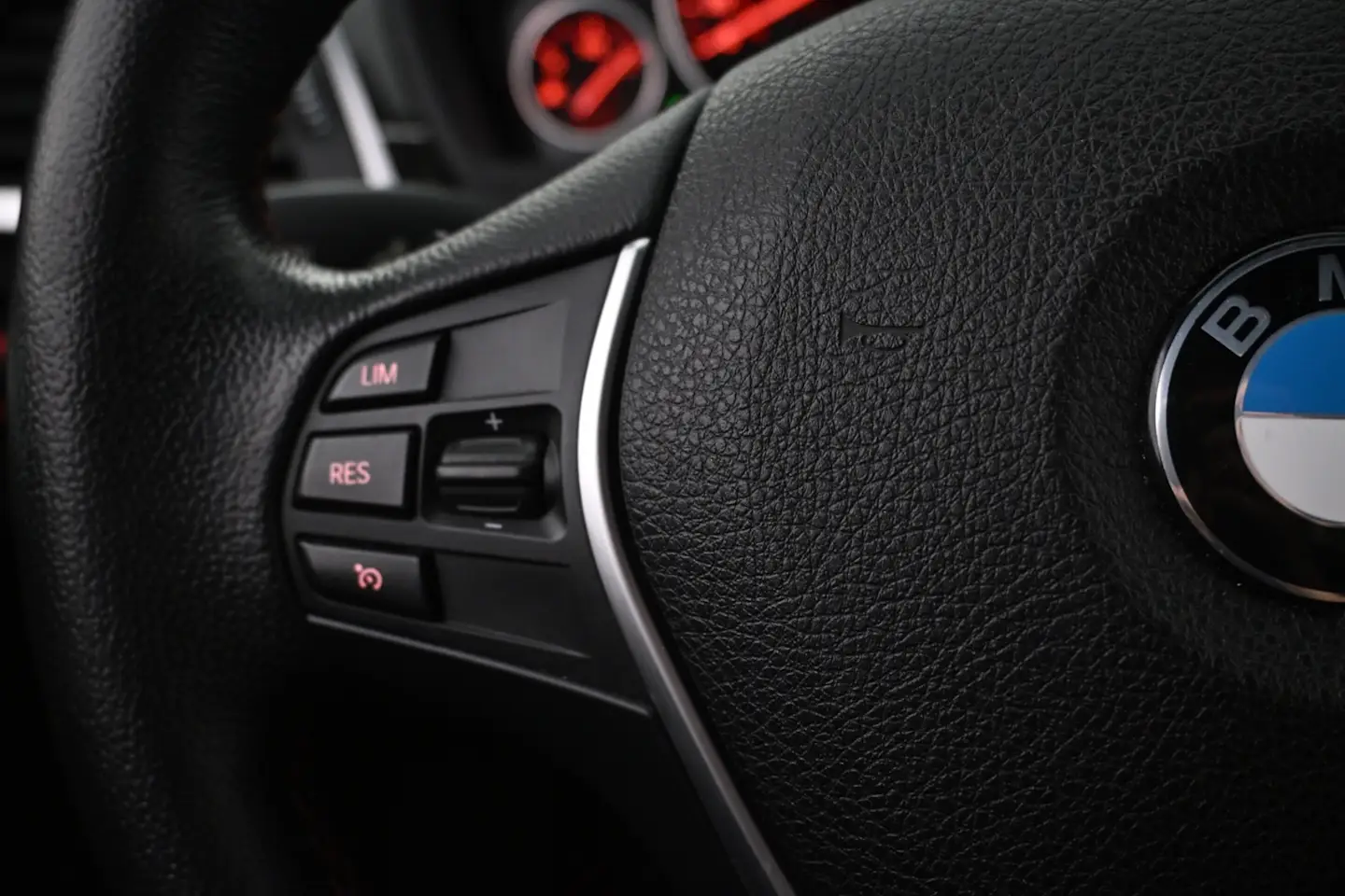 Car Image - 9wUrFsry32HuOTxy7sgyb