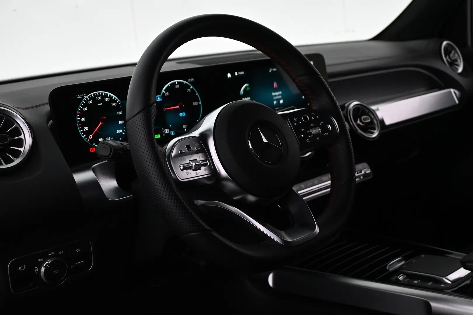 Car Image - 16hDUevv5ckY0itYuxXqwL