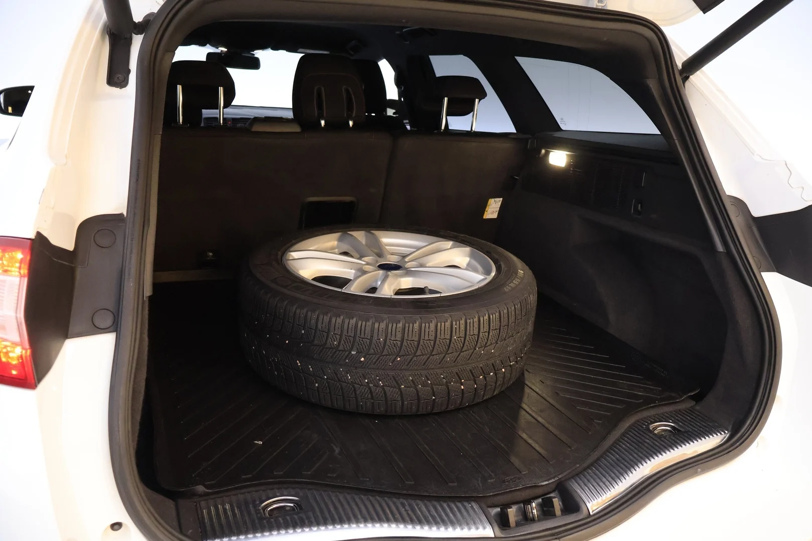 Car Image - 4ArACANMCrxKOvbiXDL8xx