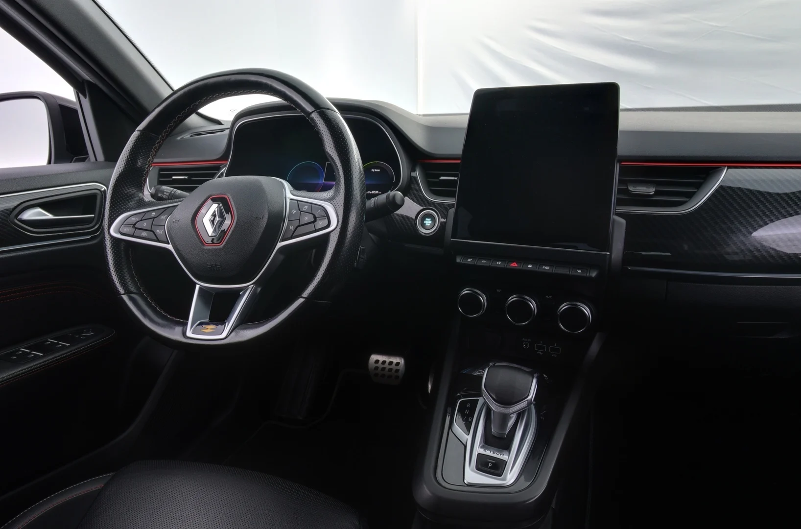 Car Image - 4E2Yx29YA9EcljVcLwJVe5