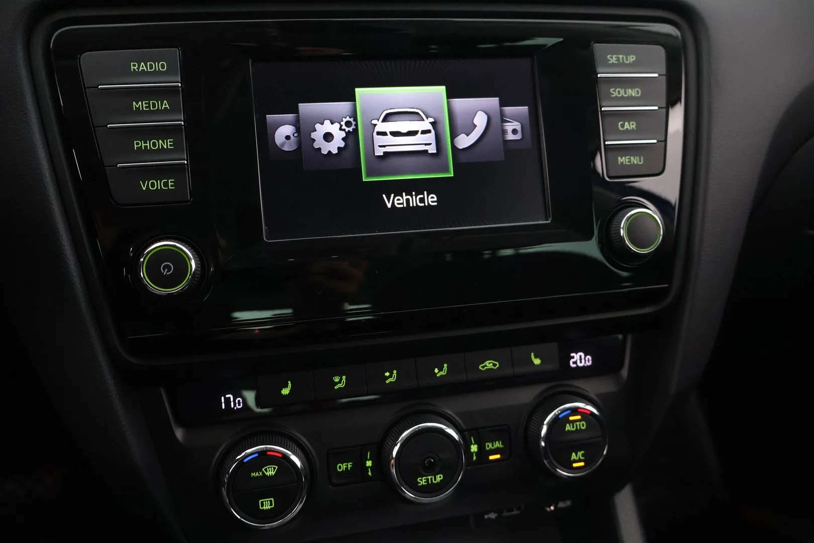 Car Image - 6Lm6AhTGhhcbybnQITl4iu