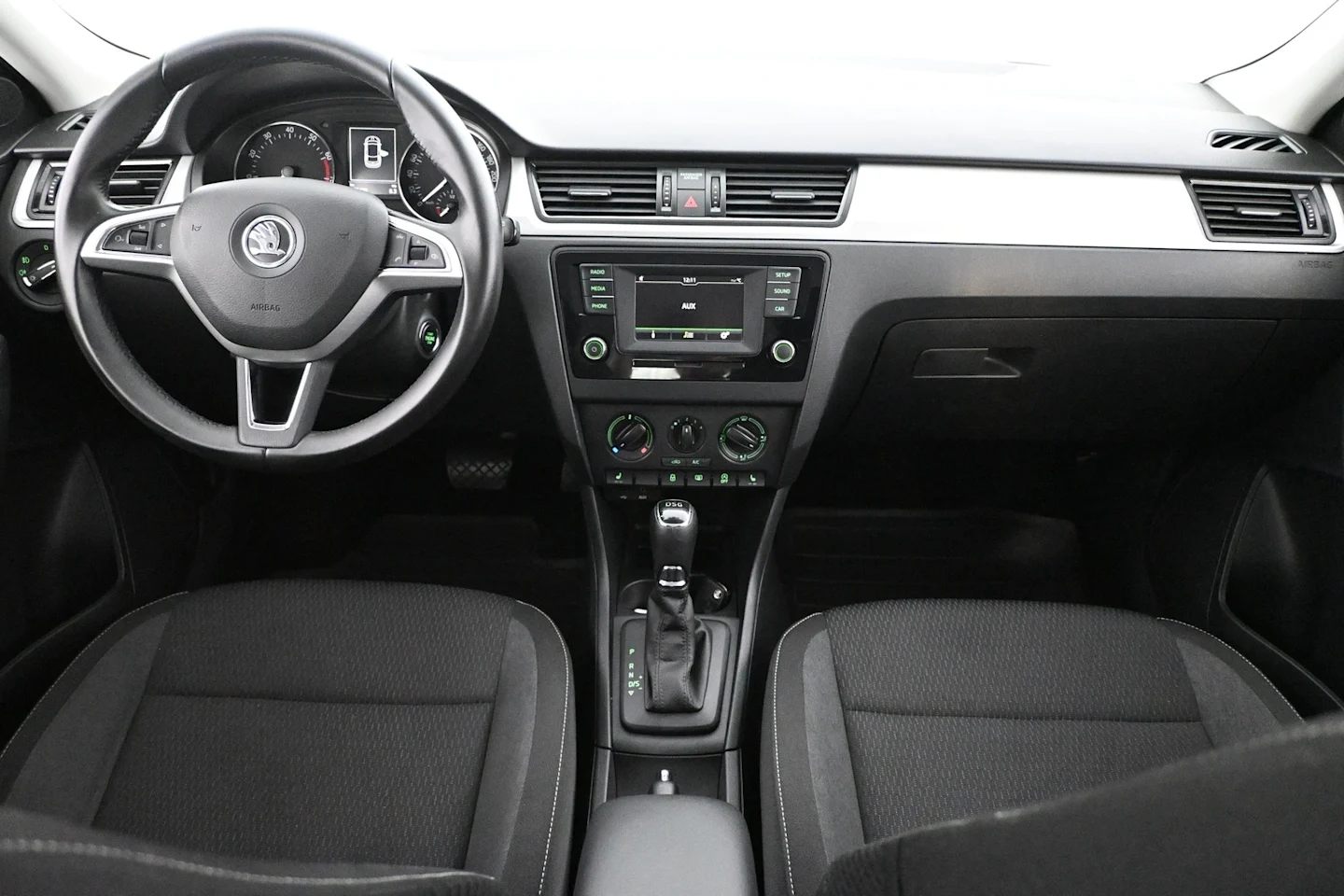 Car Image - 1D34ZAAwjsxXdBbAvON86x