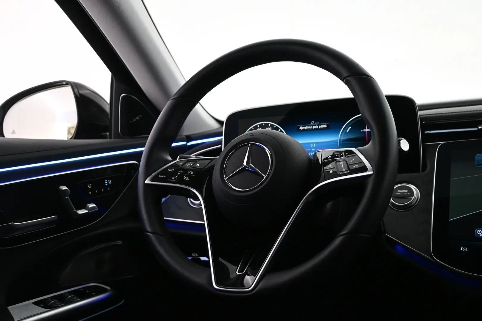 Car Image - ajg00JJ0vSXFdih6oeUEG