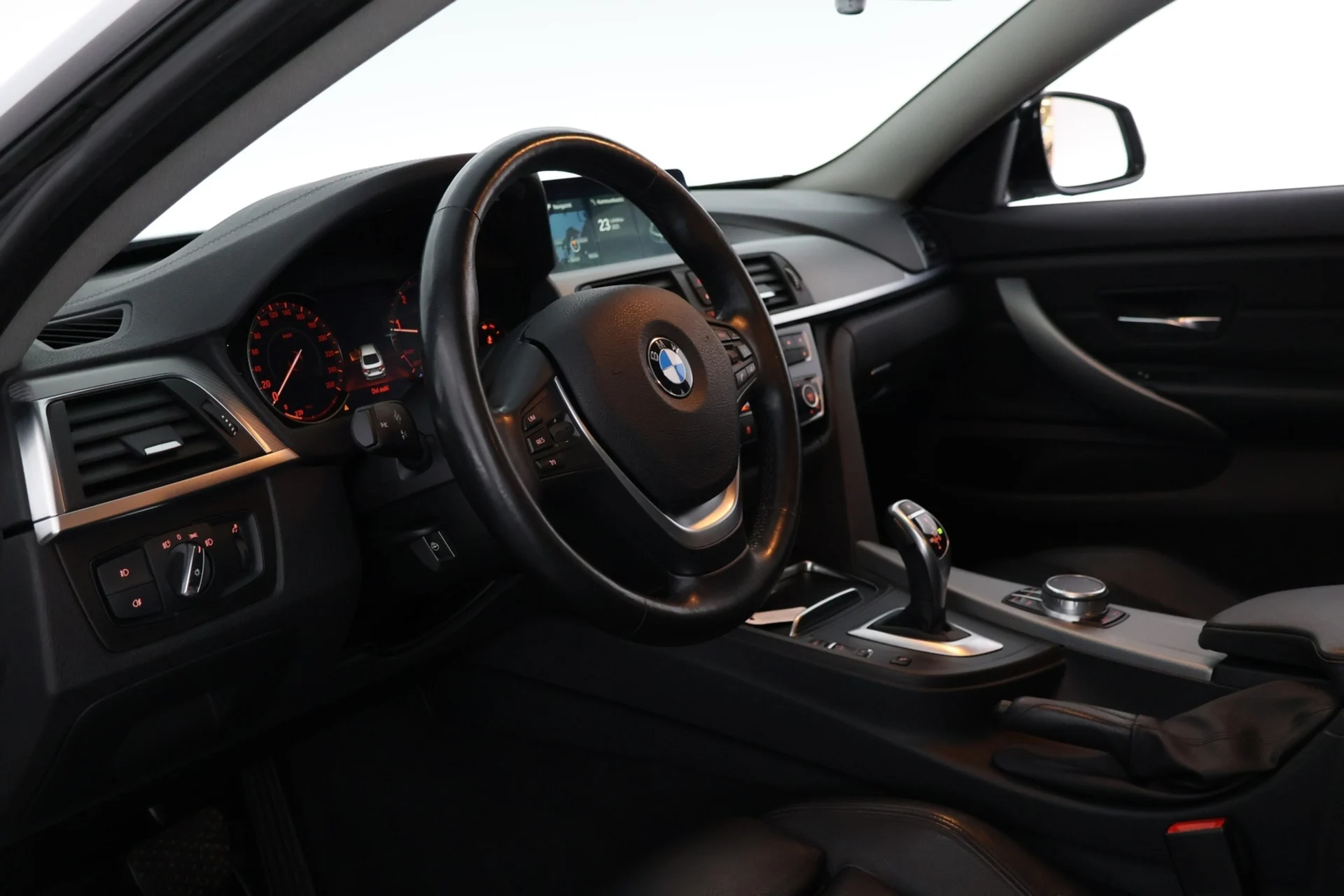 Car Image - 6ttYnP9YoMFNFVB4xac1LS