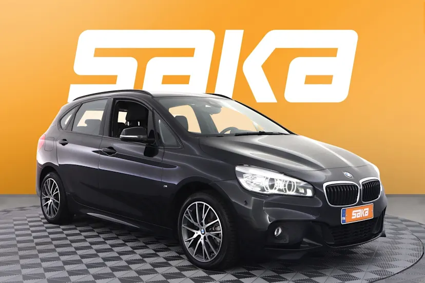 BMW 225