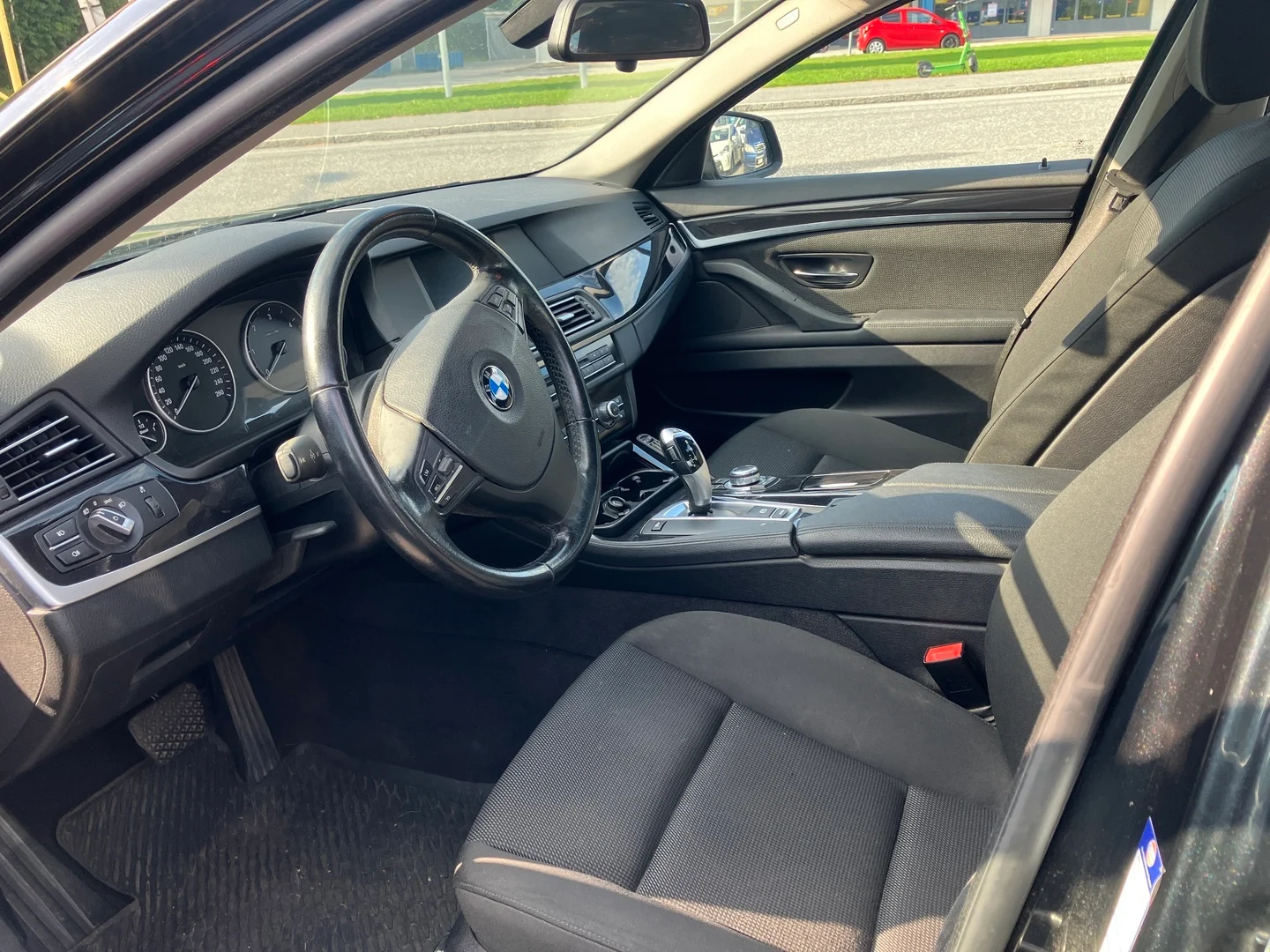 Car Image - 4xfXbMi7DcLac6sKL8f80L