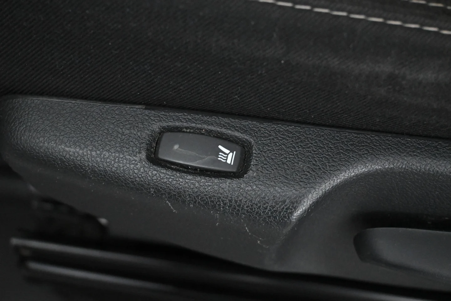 Car Image - 7yhX7HdyG0f0qEbLtIqBFL