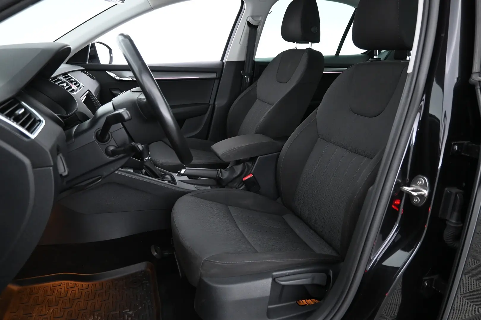 Car Image - 1MN5GjYau6c8kony9jzOcG