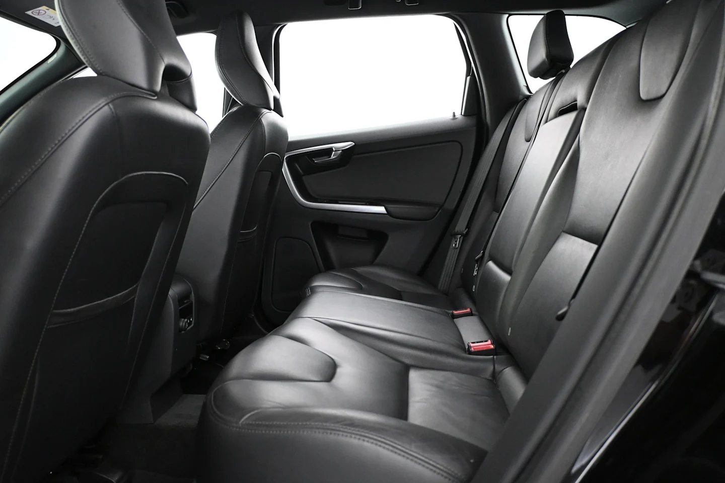 Car Image - qebHeb319IC7tY91RG3AU