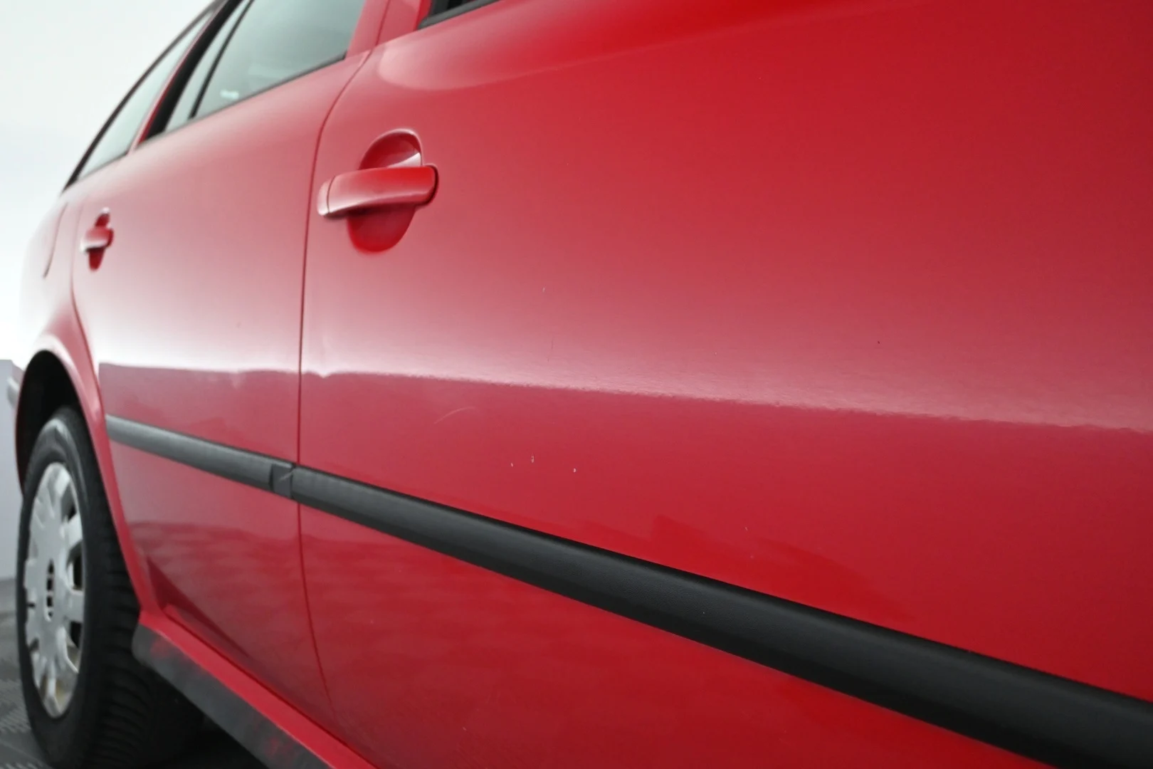 Car Image - 1UiOgzb31OzfYzTtwq638D