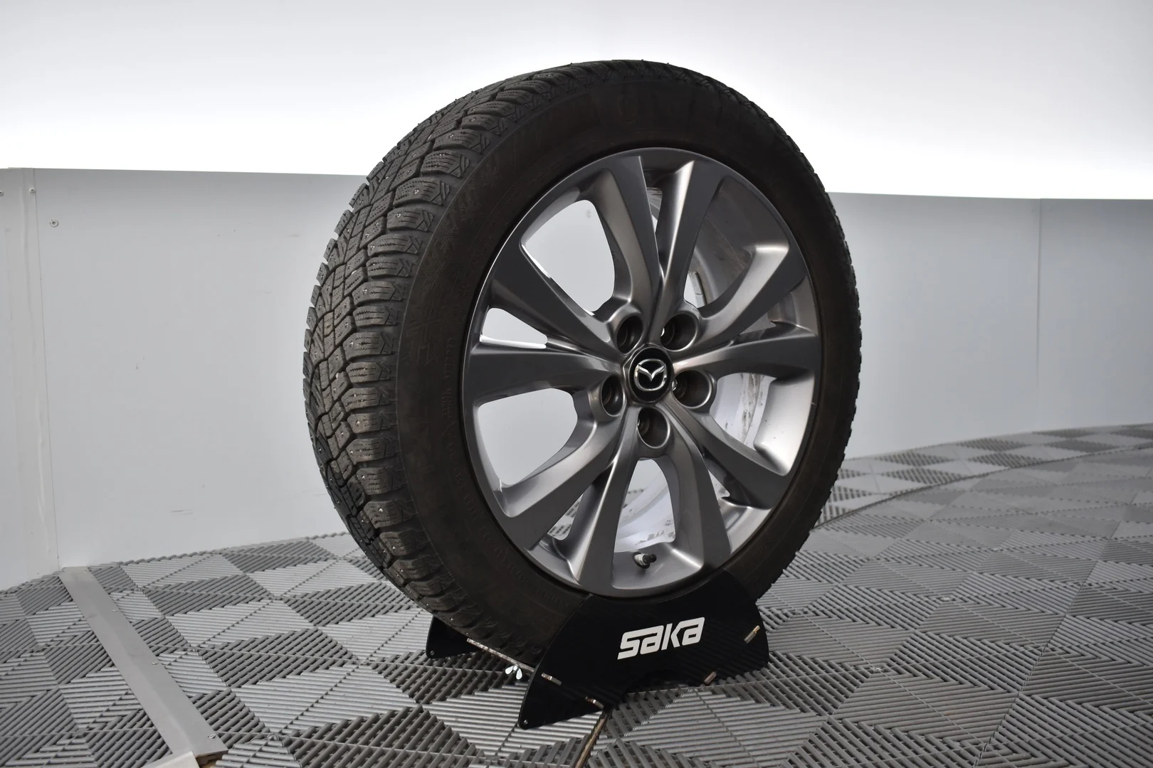 Car Image - TYVqMQlU0KZLzKIWjezjI