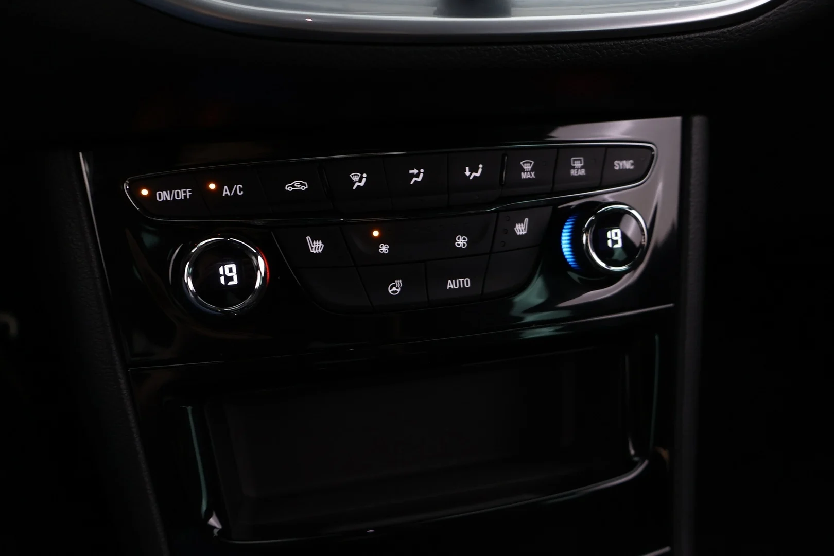 Car Image - 6hvtFrNhQKJZwq1AxhuVnD