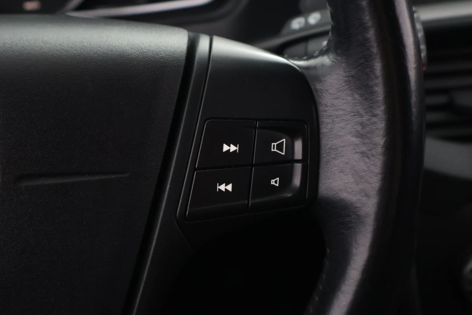 Car Image - 5RMRuY0oq7fQWw7xech4A1