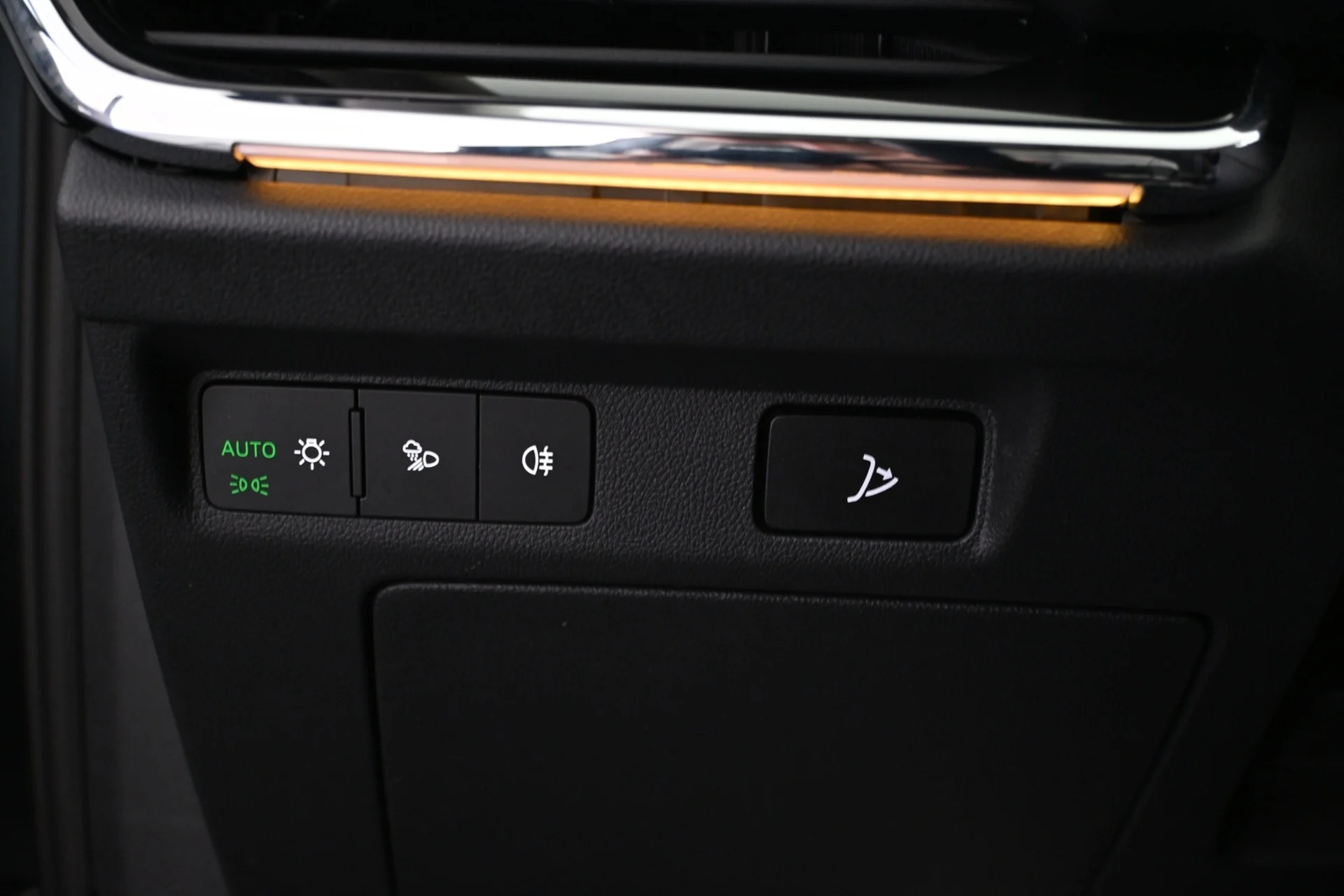 Car Image - 68rLukir25PA4ybhWfRV85