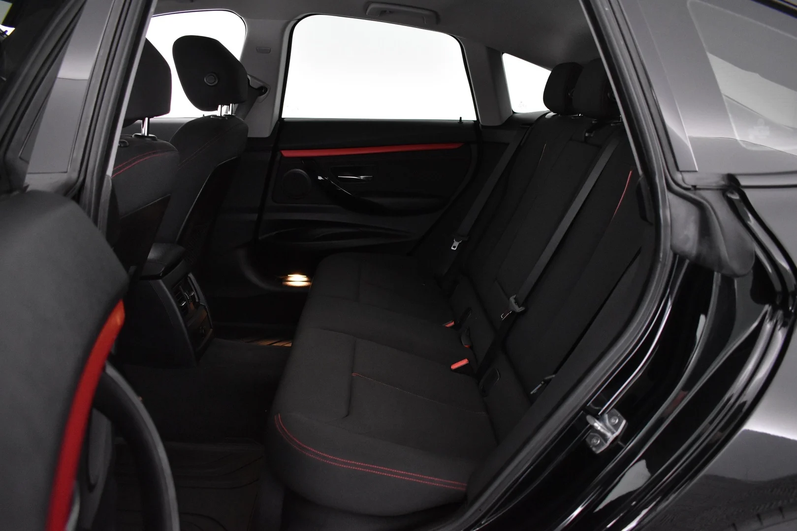 Car Image - 64qHl7rhOh0nhrD94tAXU5