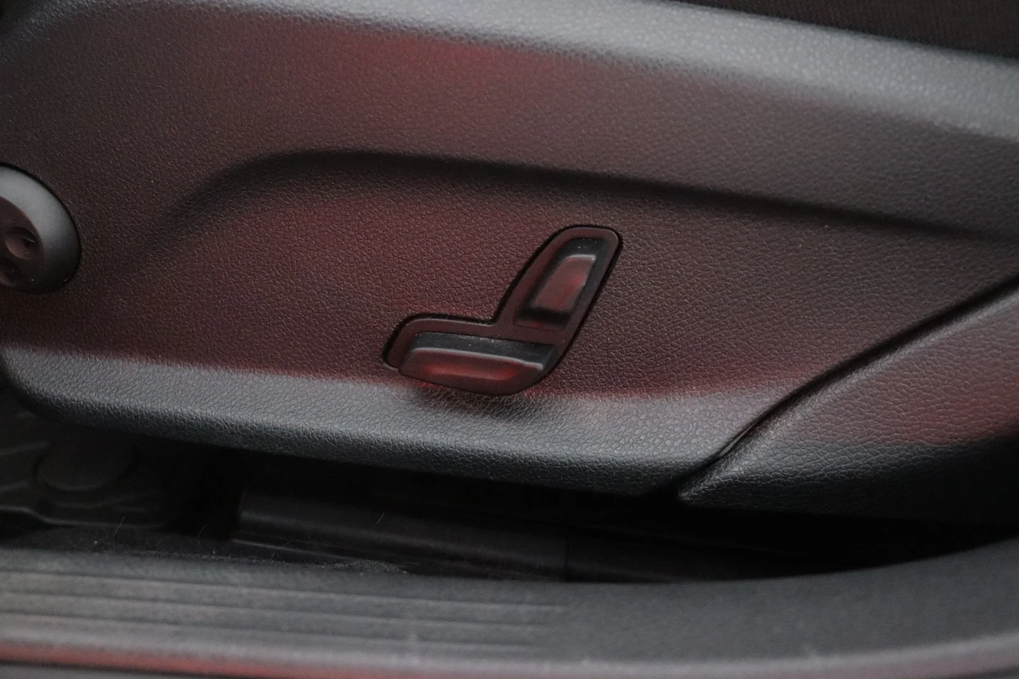 Car Image - OvwsuDmTUT99tNMYn9Ogp