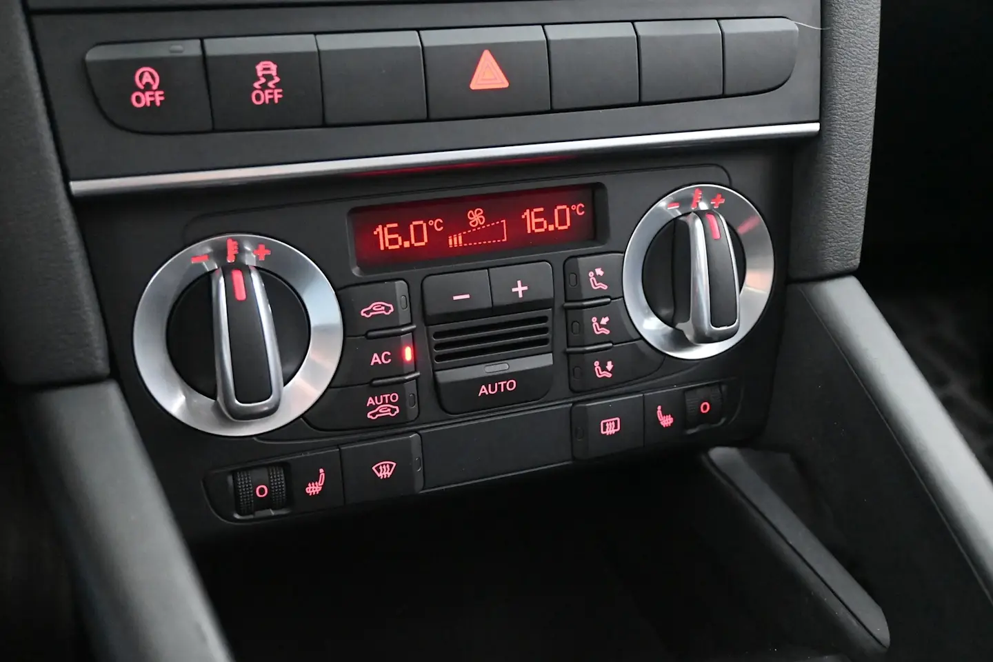 Car Image - 2kCL4xnrn2DbkslX2YoTpR