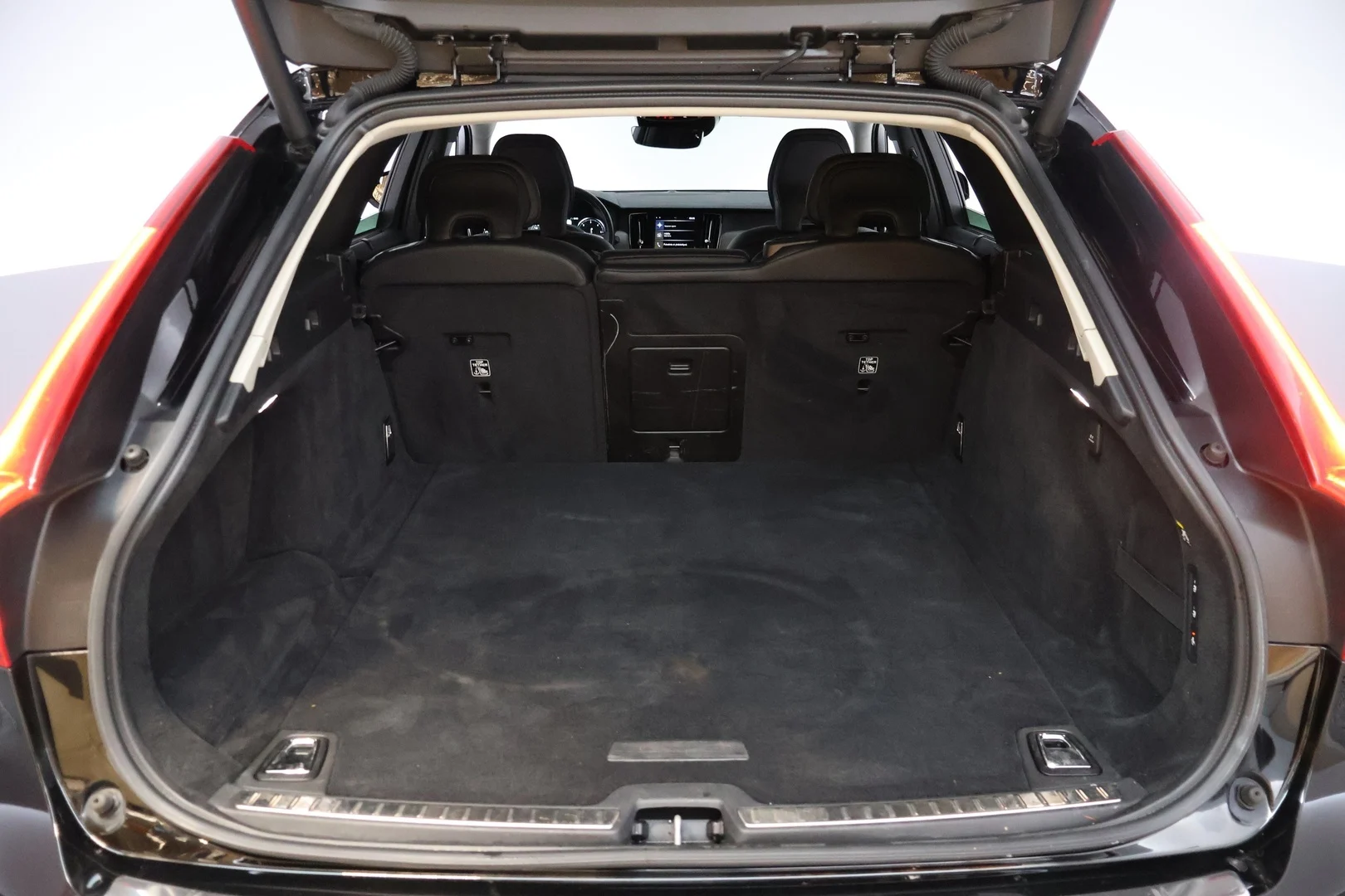 Car Image - 6VsSSDJzZEO7jnM917b9bj