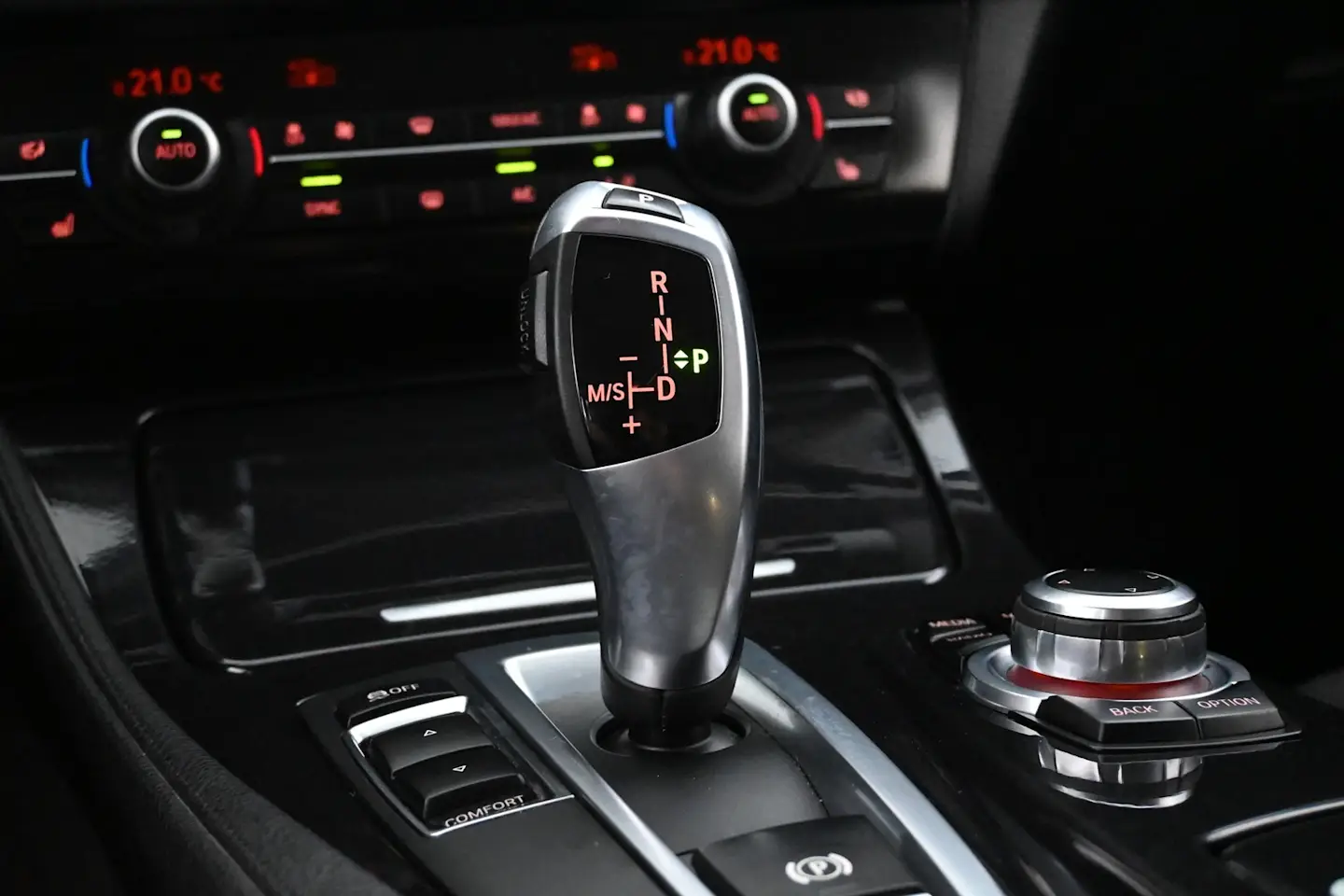 Car Image - 1u9MWJVRfTEb78Ipej3wOb