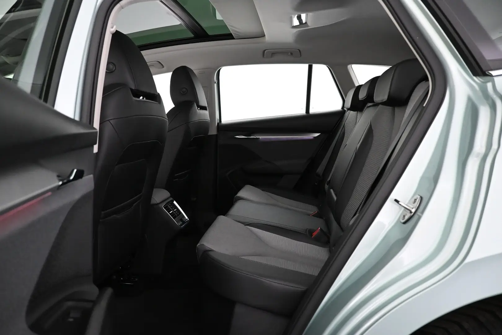 Car Image - 7MzbnbPtAYrf0dLPbhbbbn