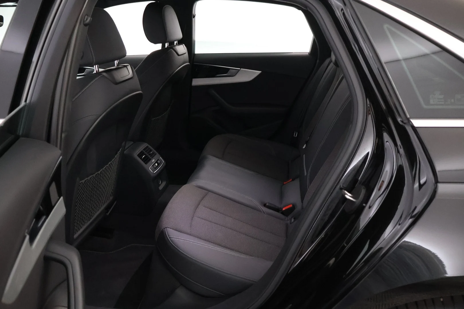 Car Image - 2G9hUF7RGBNRJnRknUBD6w