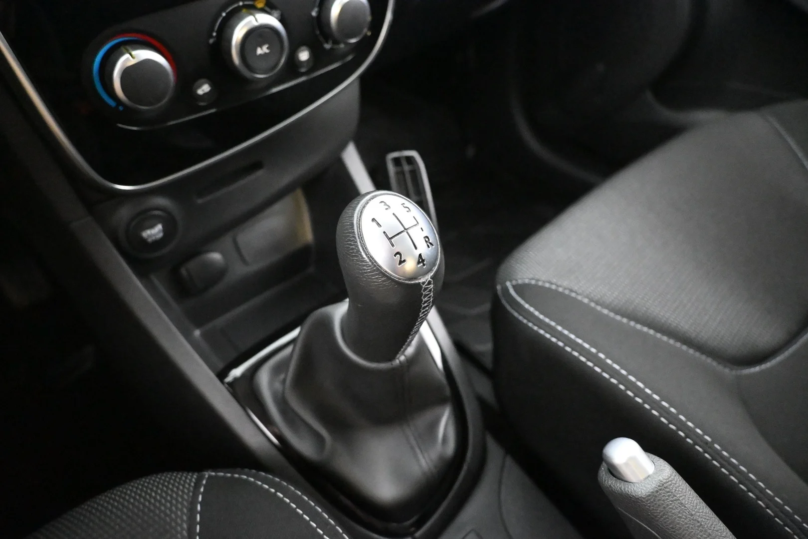 Car Image - 010lIw9sbrj9GE6Dl67cDP