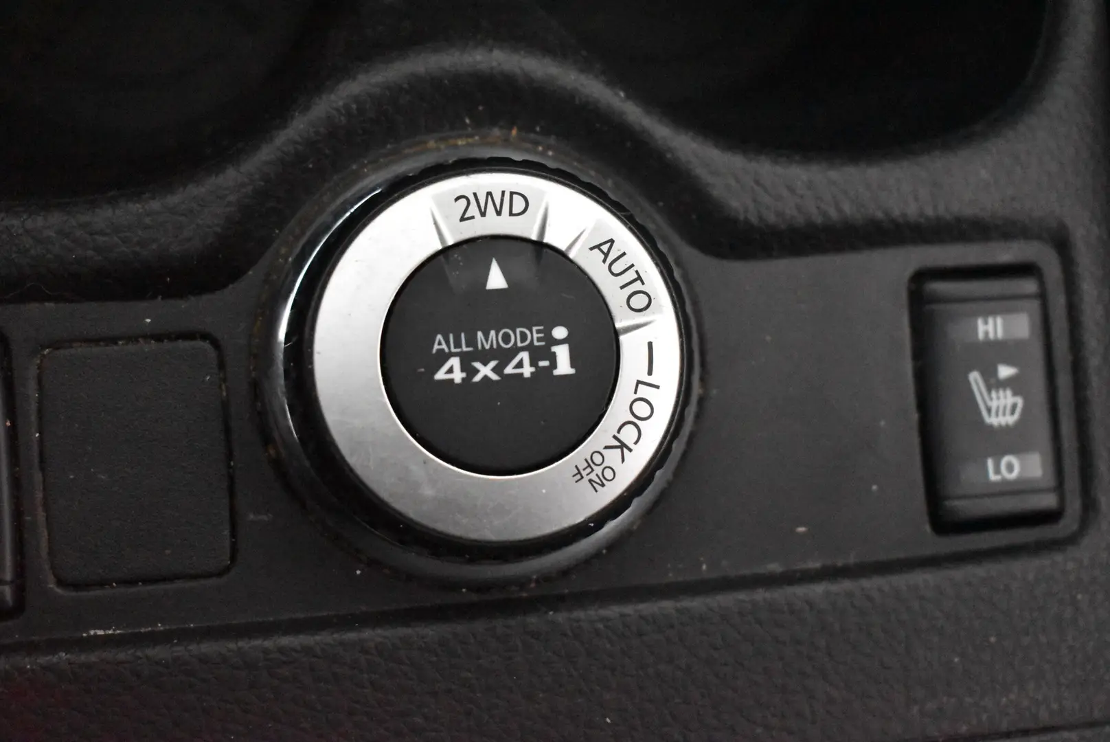 Car Image - 2iQNuvv8Ypr5TEFdVyrJyS