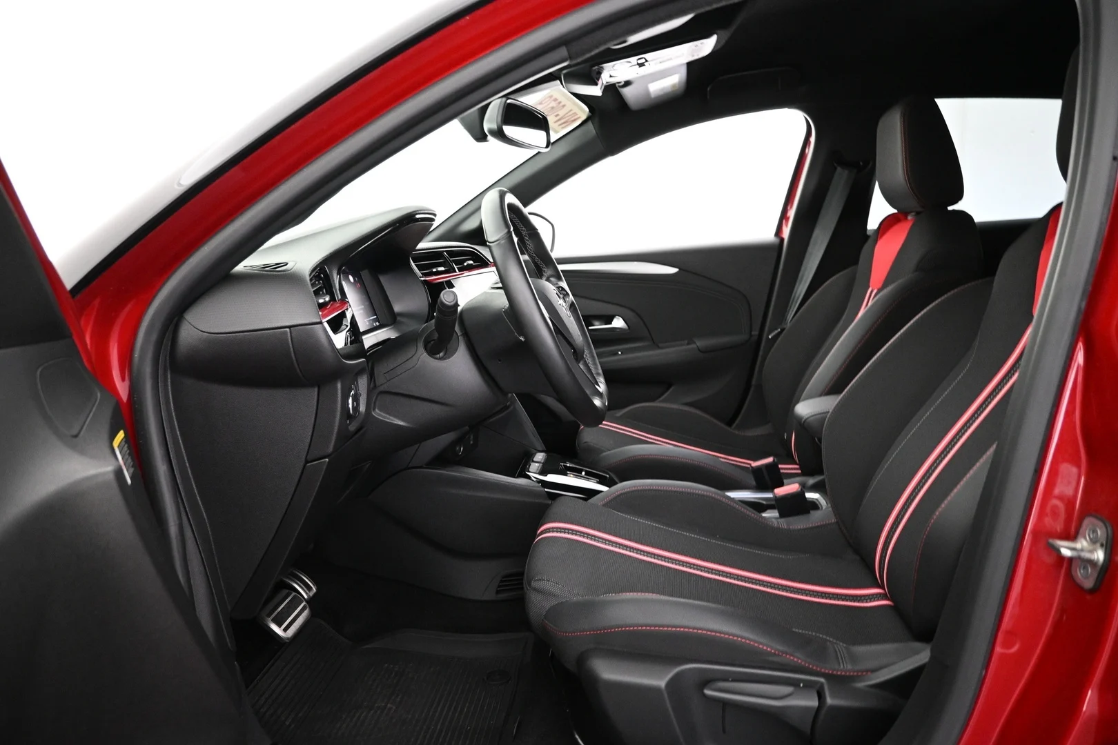 Car Image - 1MWAAIRbCggryhBflRJiWv