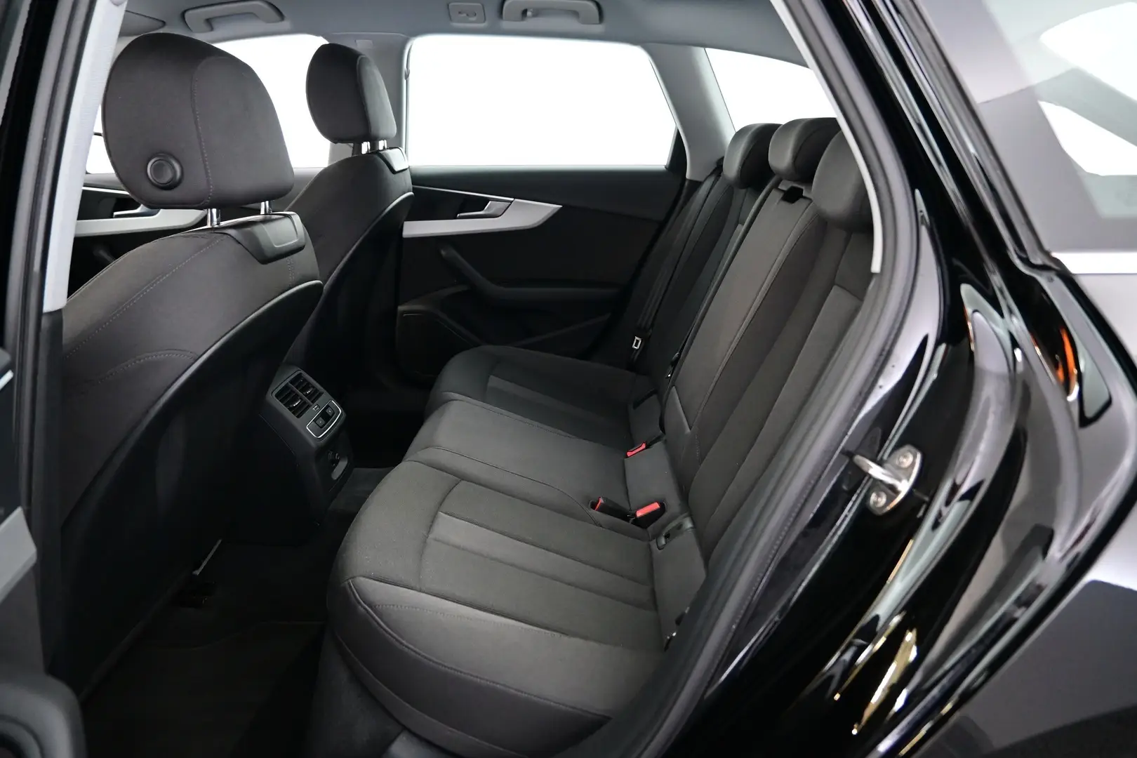 Car Image - 1SjSkxp3UvQPPOVk6nN1gv