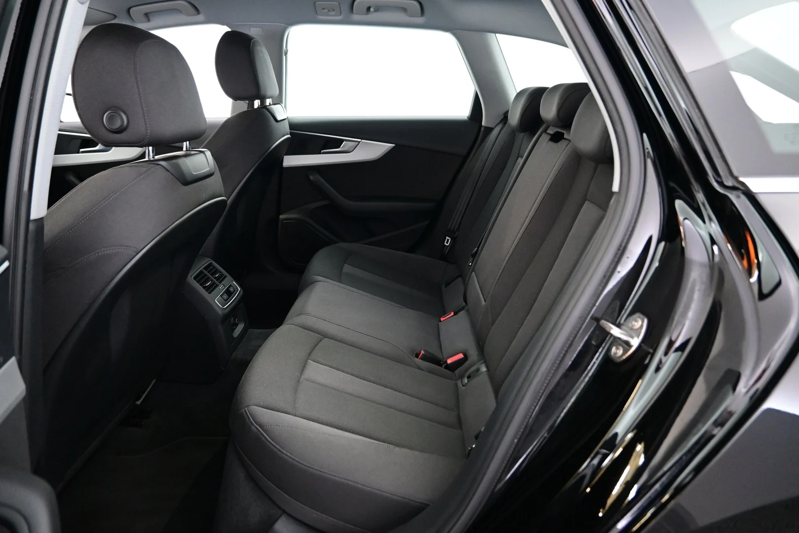 Car Image - 1SjSkxp3UvQPPOVk6nN1gv