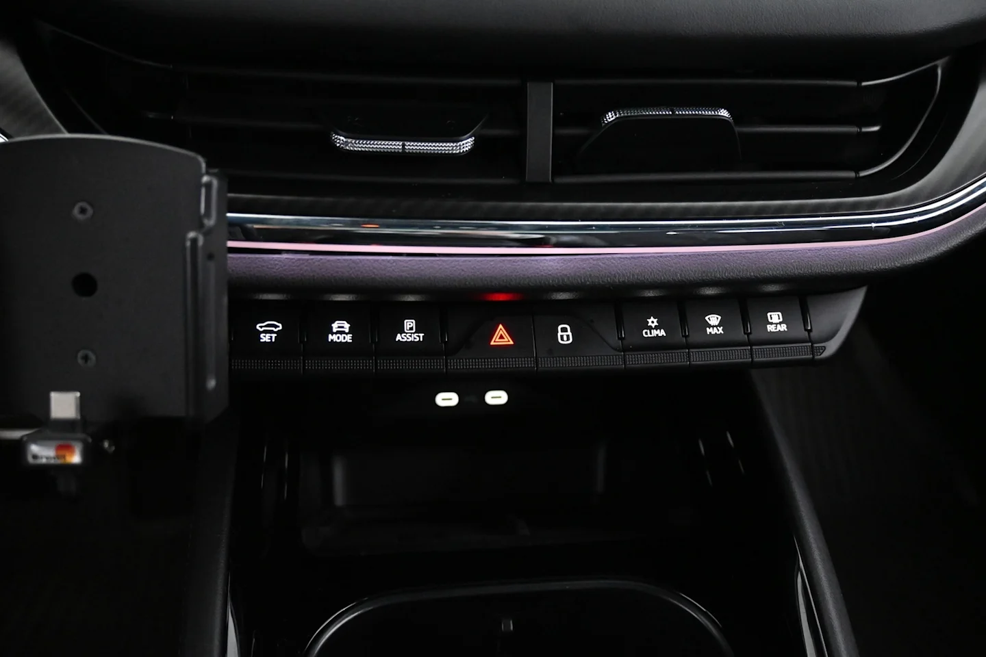 Car Image - 3QMFJkQ8i6z3ZHbsewKFoA