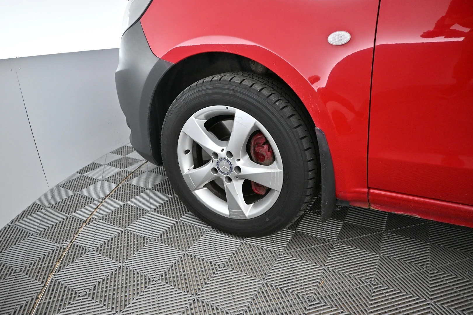 Car Image - 7pL2fN7LFrhUv7u9UygVdK