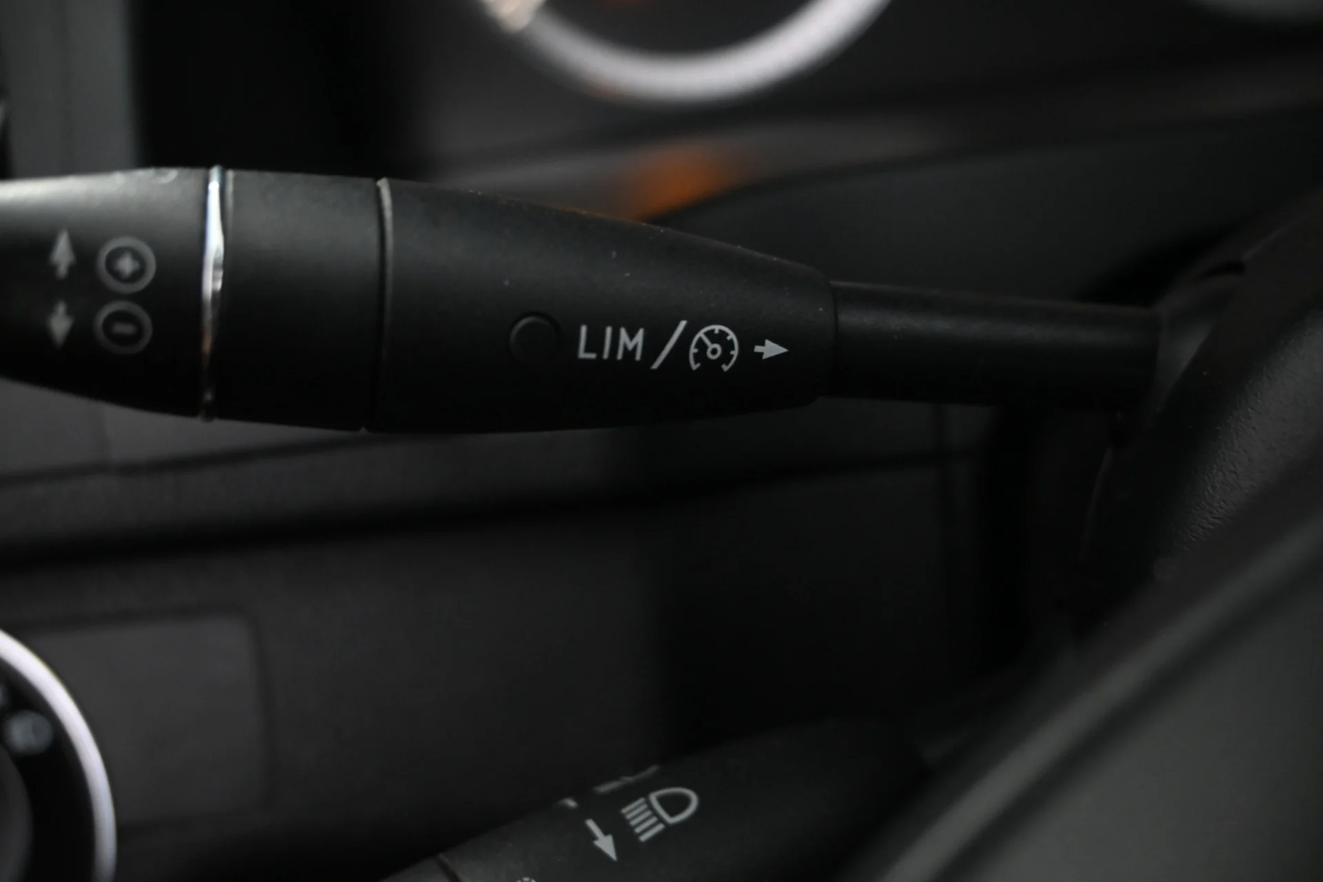 Car Image - 5jgRYLyCA4imaOyyyJP0B