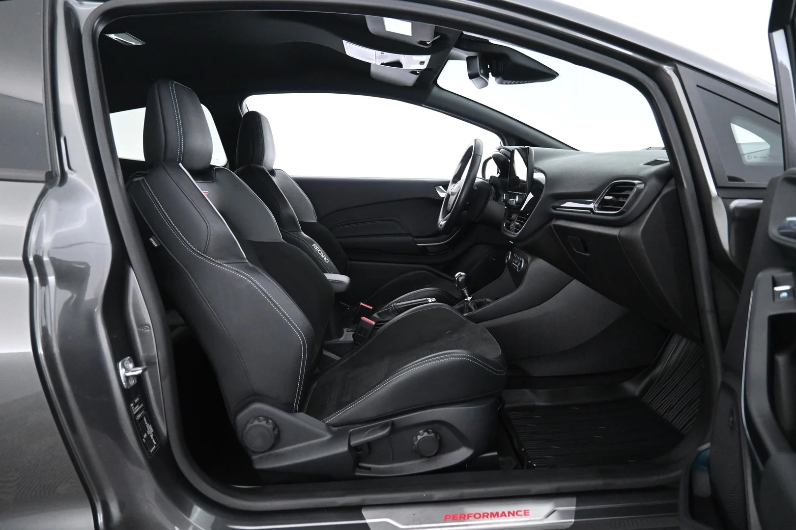 Car Image - 3tPsWsxPUz7dk885S0zky3