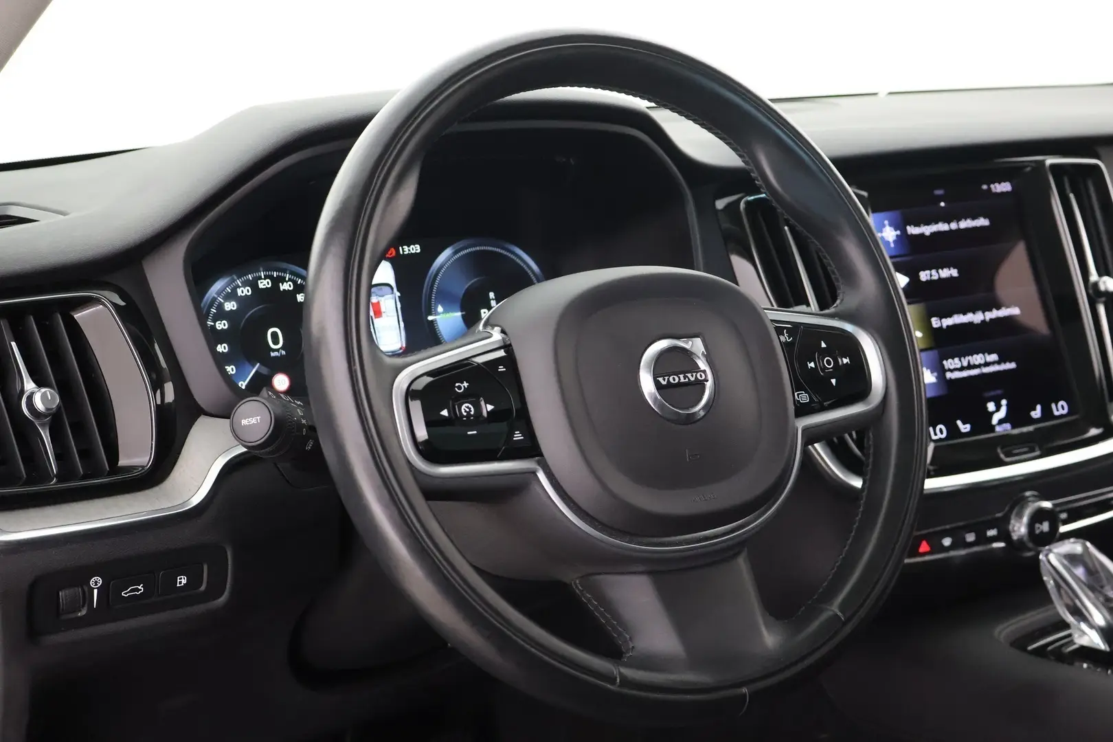 Car Image - 7LA0b1P9LTHyRHp7lqqipq