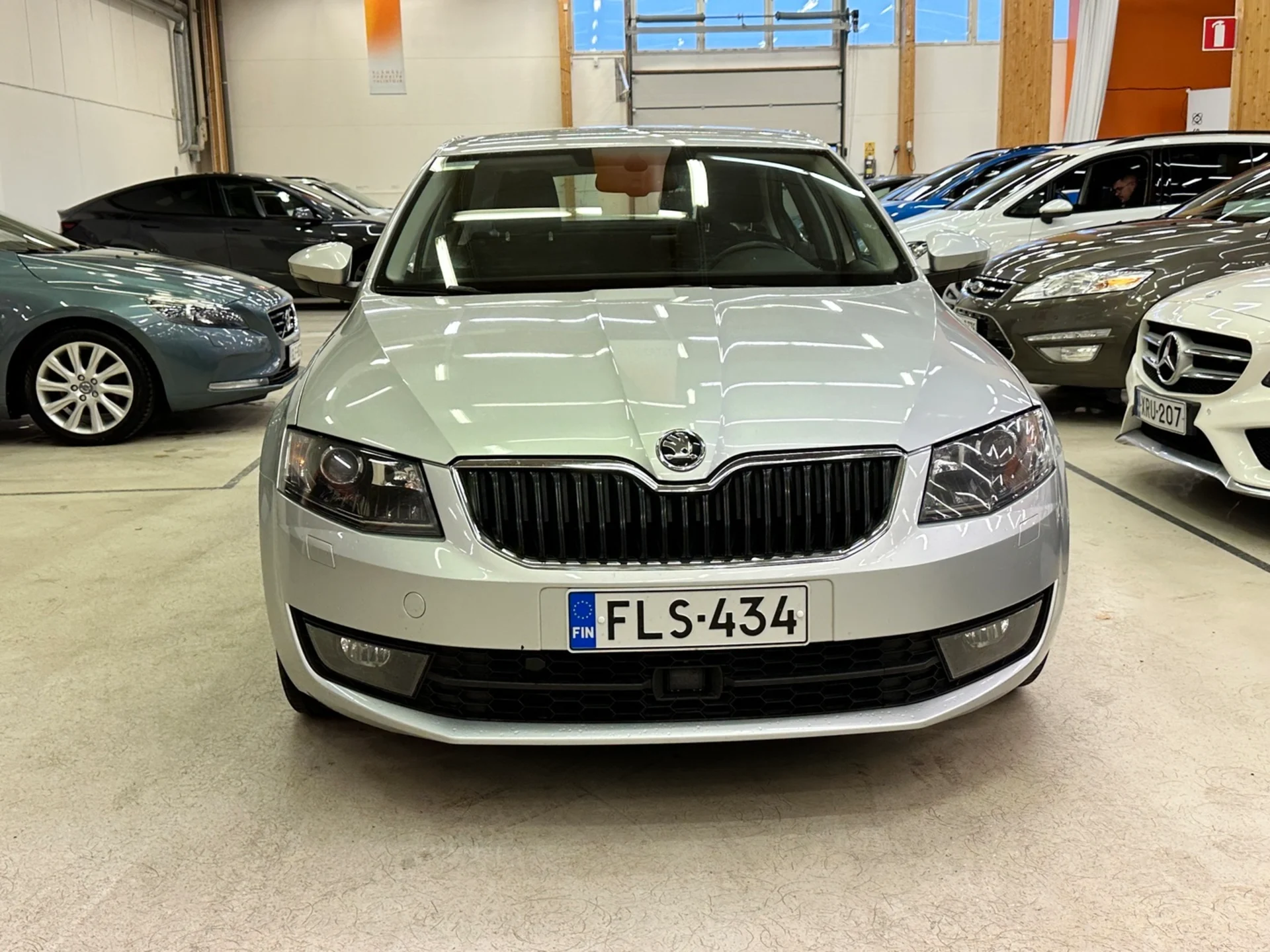 Car Image - 18dkpwRshtf0a2wsLGlvWp