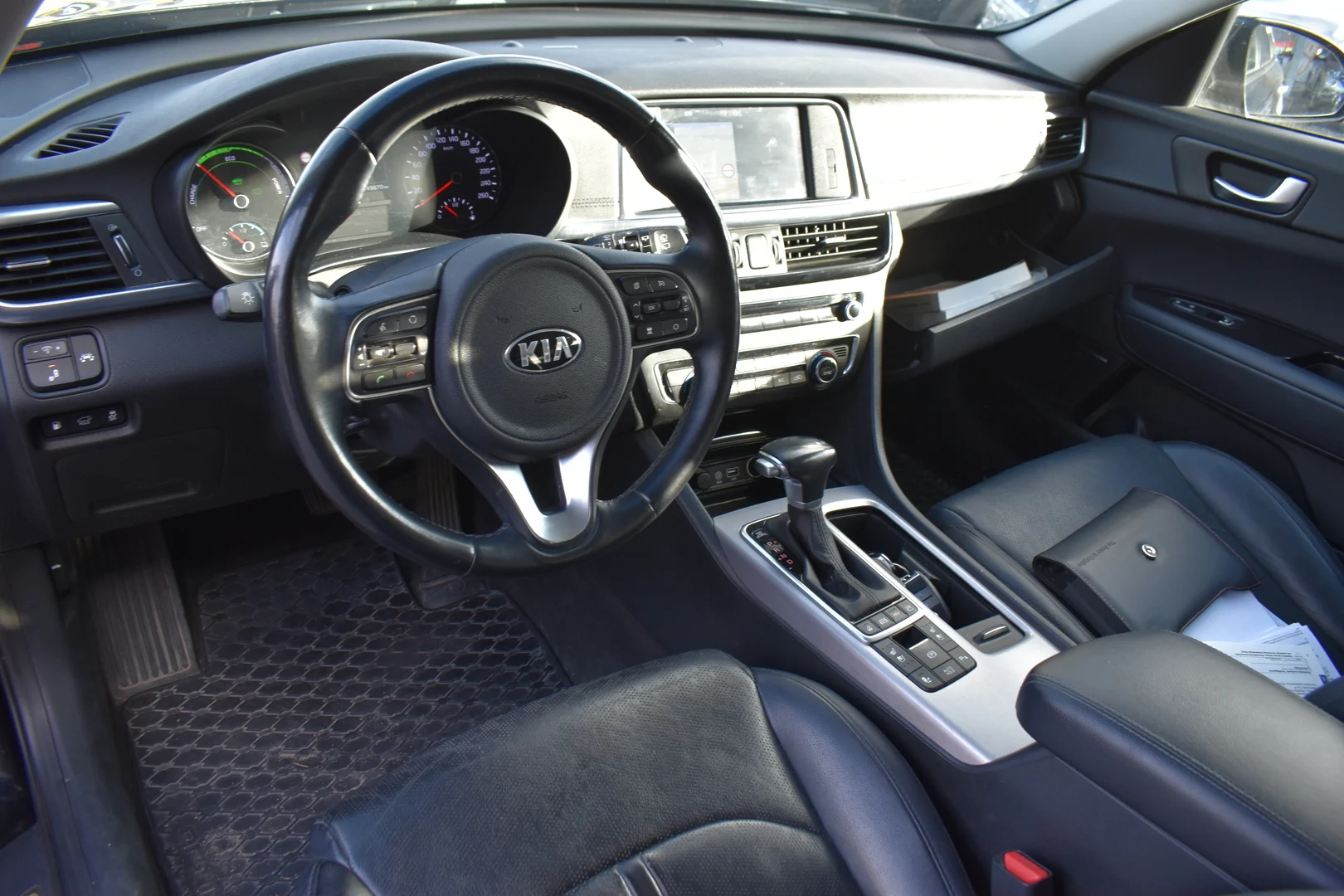 Car Image - 6U0HK4SNb2wy60MoHs4Pcz