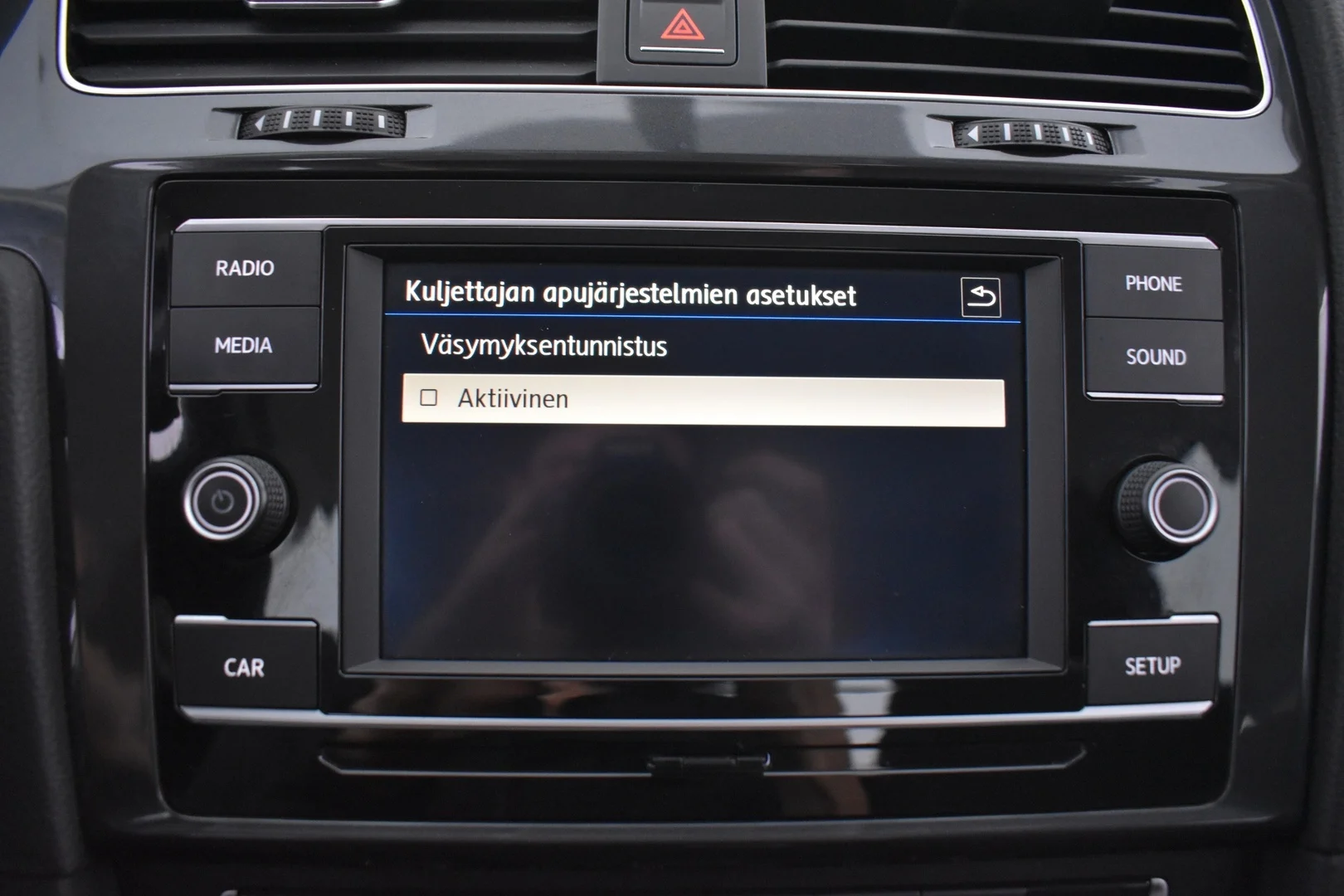 Car Image - 1k8LklCDAOFEXtWe4KSUxn
