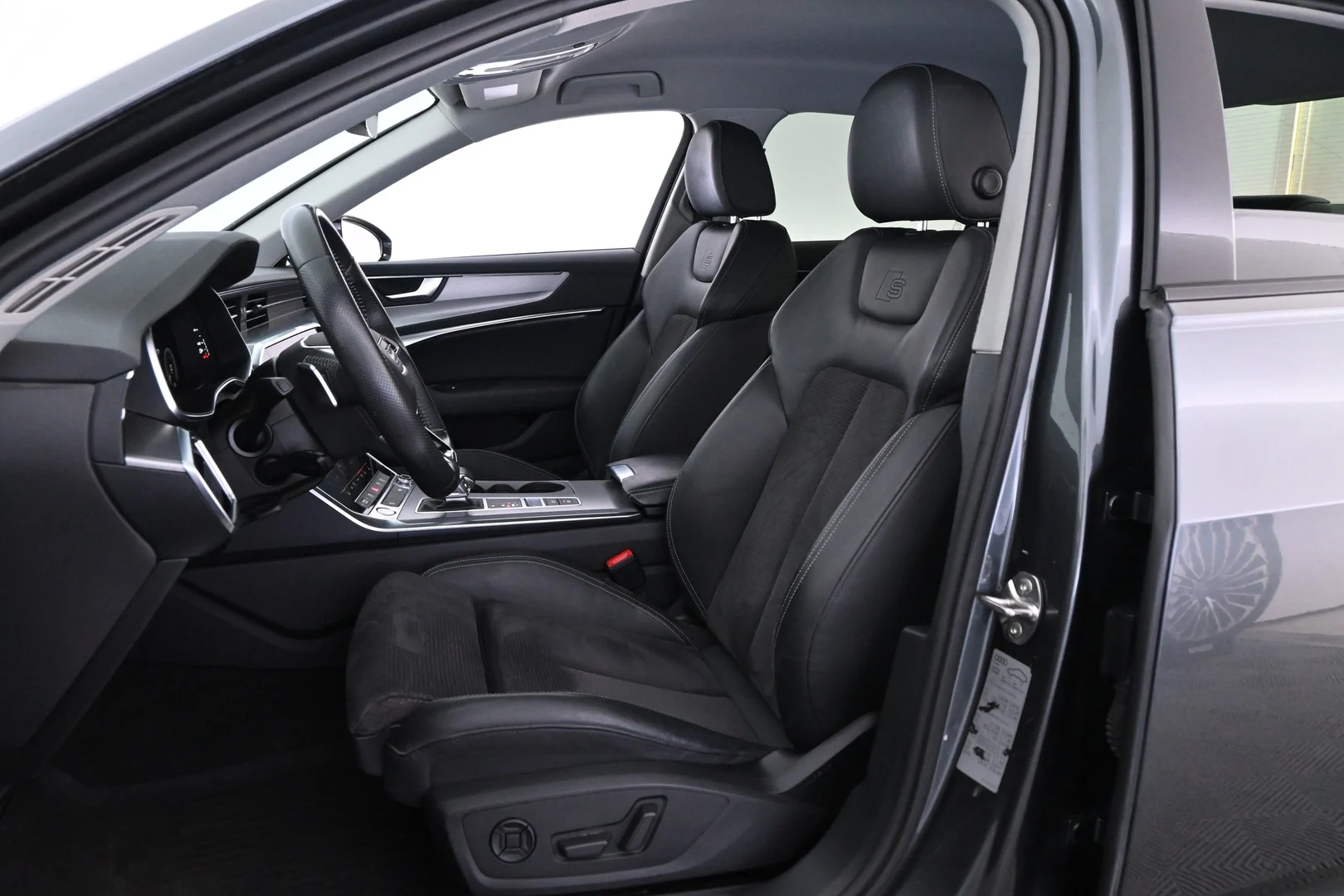 Car Image - 6IKm2cX4jybm5u0HHEFy8t