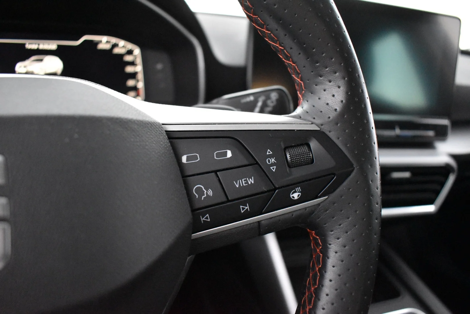 Car Image - 1D0QEKc0pNRGWK3q04SQkr