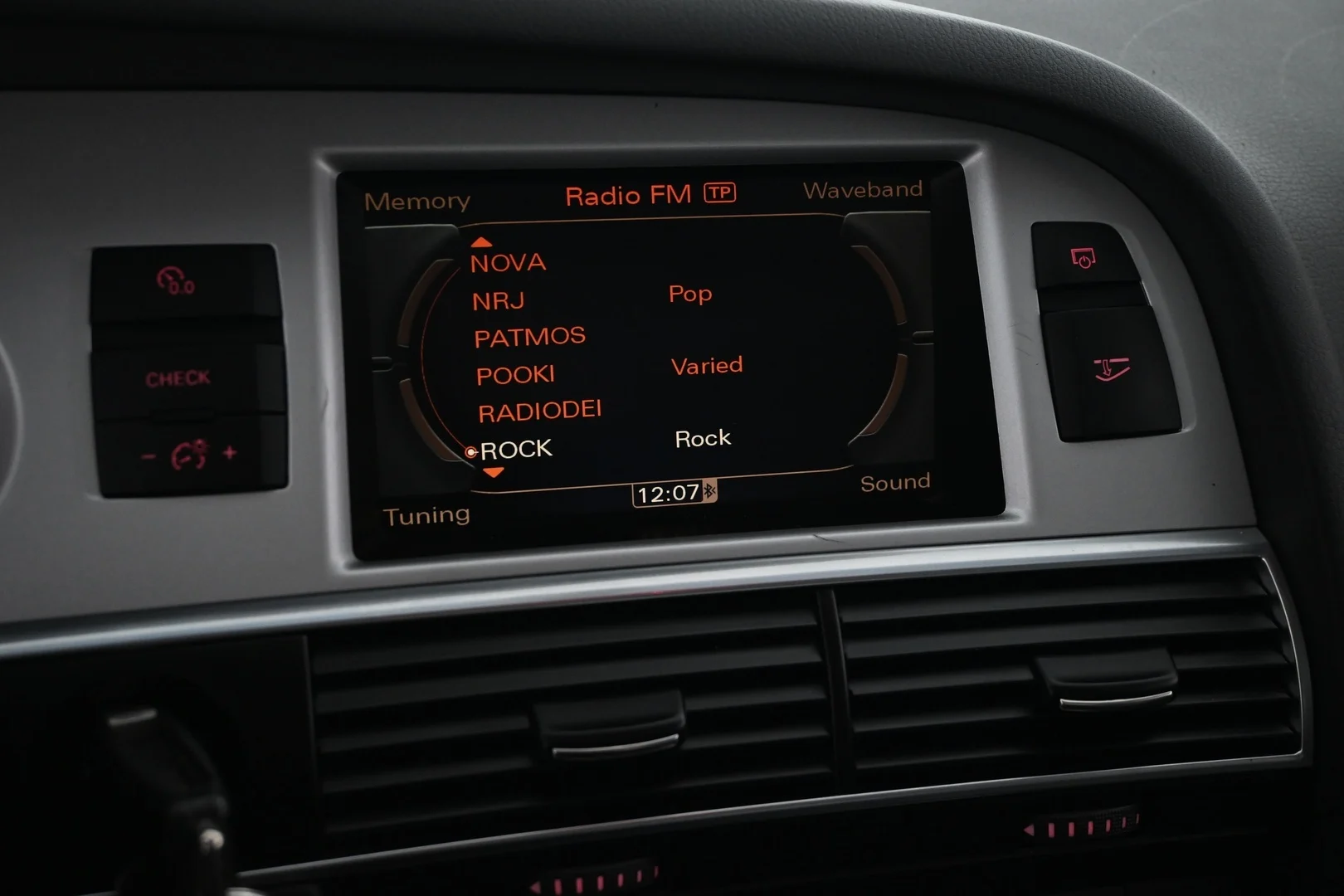 Car Image - 6lokPPlXsQC2x1yhqhSakh
