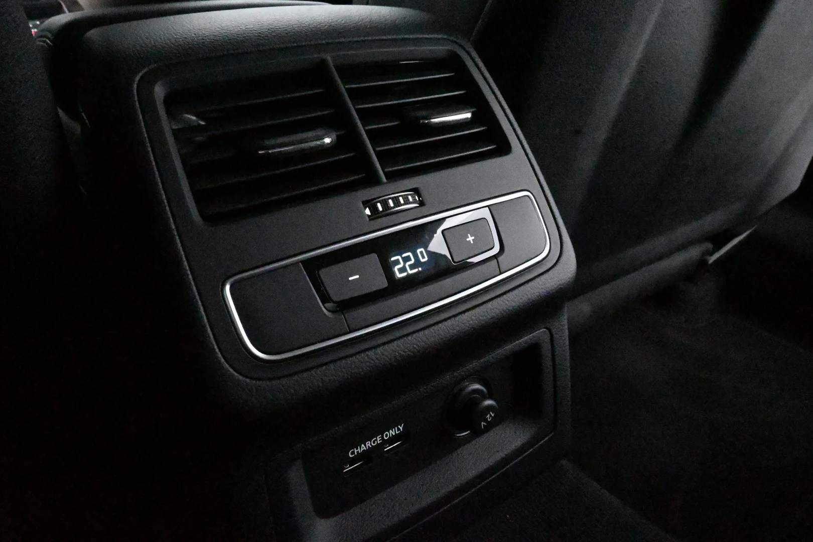 Car Image - CyON9JVkT6UArbJUaSfIK