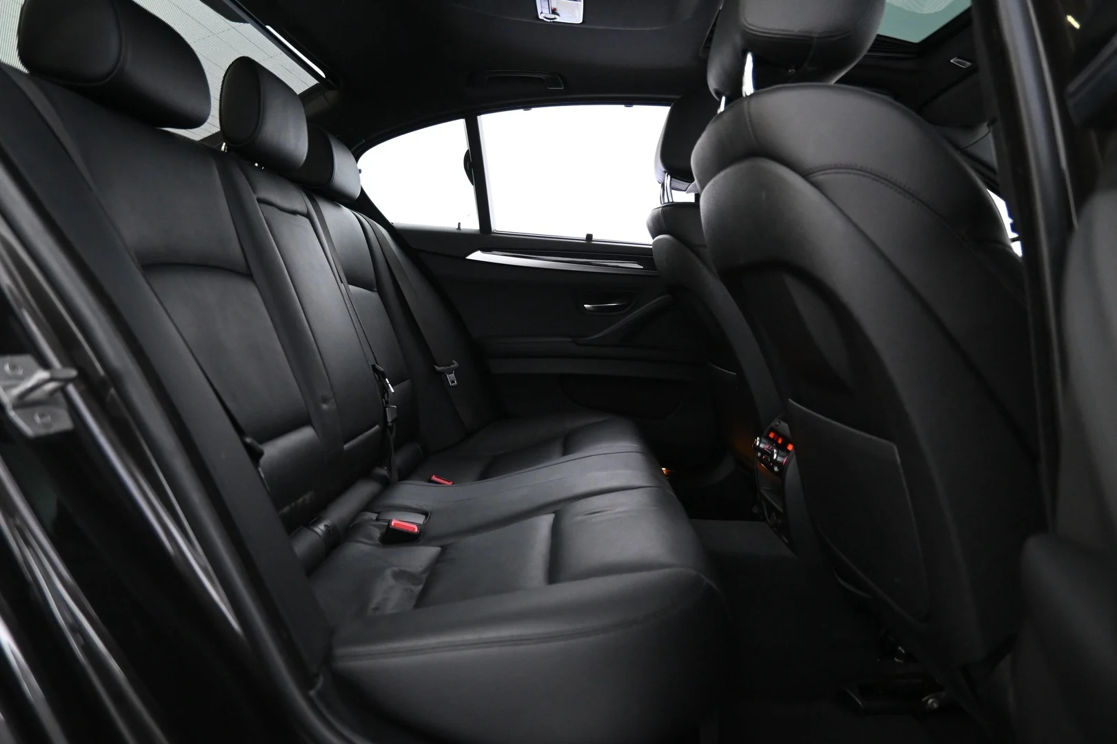 Car Image - 5tQBMid86QUBgf28dmUmeK