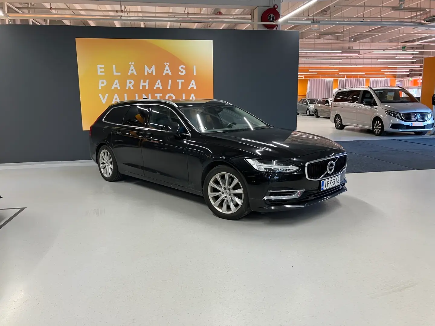 Car Image - 67r3zSewwtpZhh1IgK31Tp